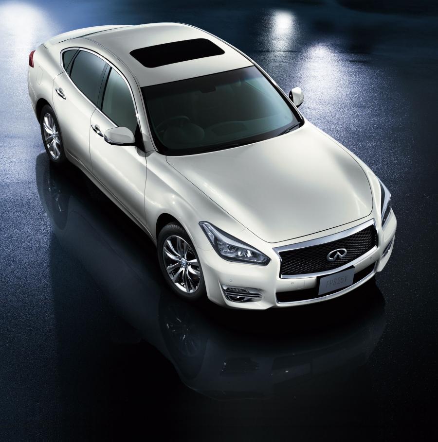  Nissan Fuga 2015 года  (фото 3 из 7)